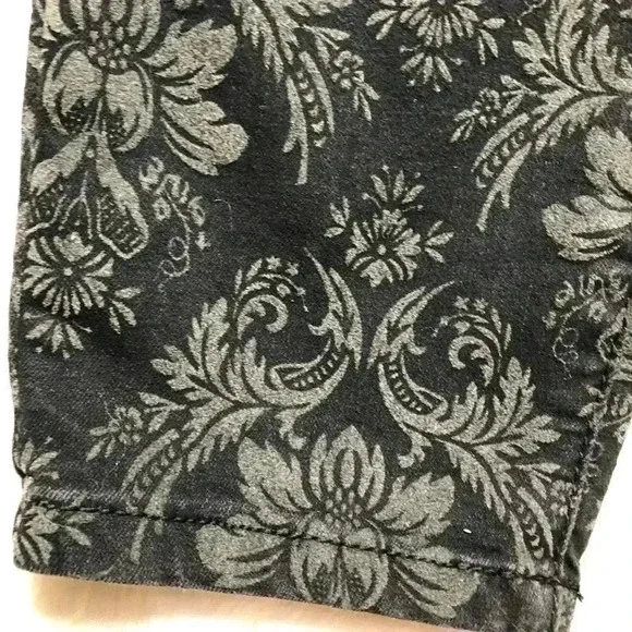 Free People Skinny Jeans Black & Grey Floral  Sz 27 - Picture 2 of 16